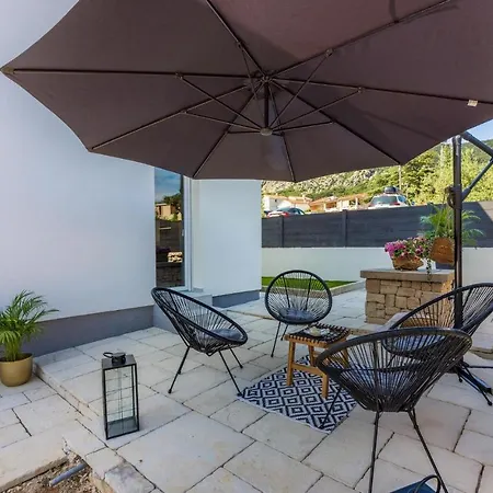 بيت للعطل Awesome Home In Baska *