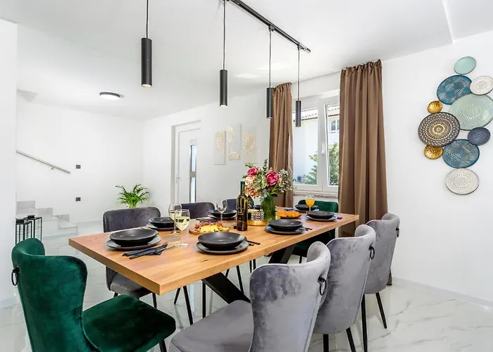 4 Bedroom Amazing In 度假居 *