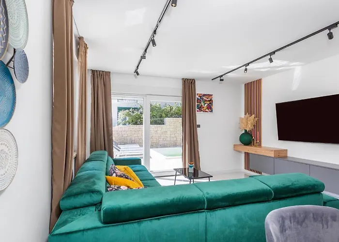 度假居 4 Bedroom Amazing In 巴斯卡