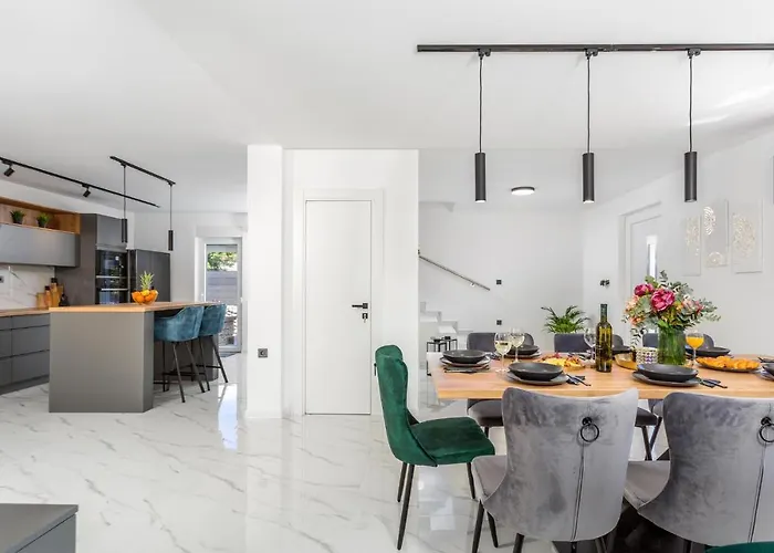 4 Bedroom Amazing In * 巴斯卡