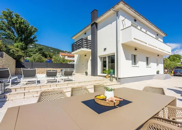 度假居 4 Bedroom Amazing In 巴斯卡