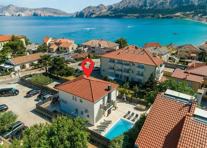 4 Bedroom Amazing In 度假居 巴斯卡