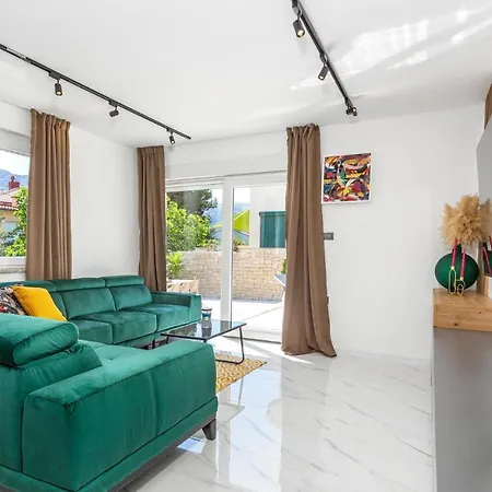 Awesome Home In Baska Baška