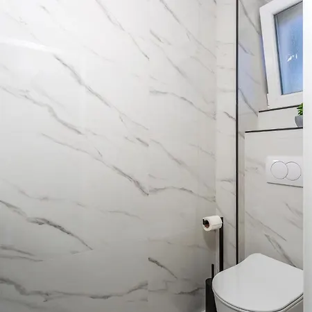 Awesome Home In Baska Baška